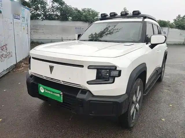 Dark Blue G318 2024 Model, 4WD Air Suspension Version