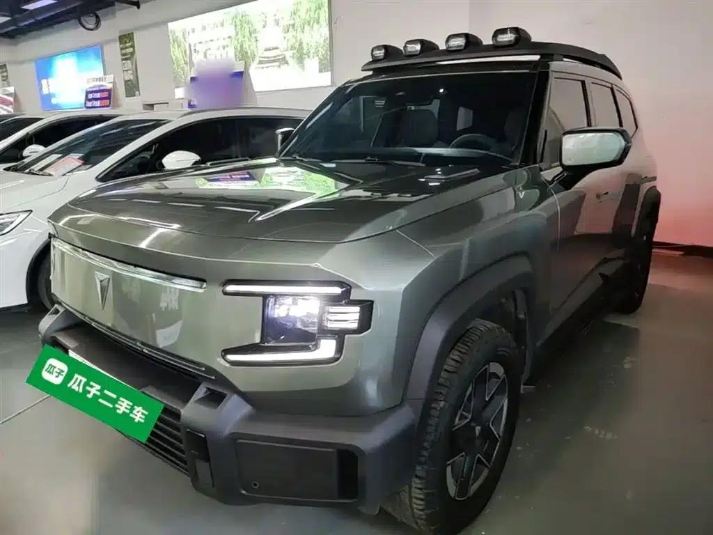 Dark Blue G318 2024 Model, 4WD Air Suspension Version — миниатюра 2