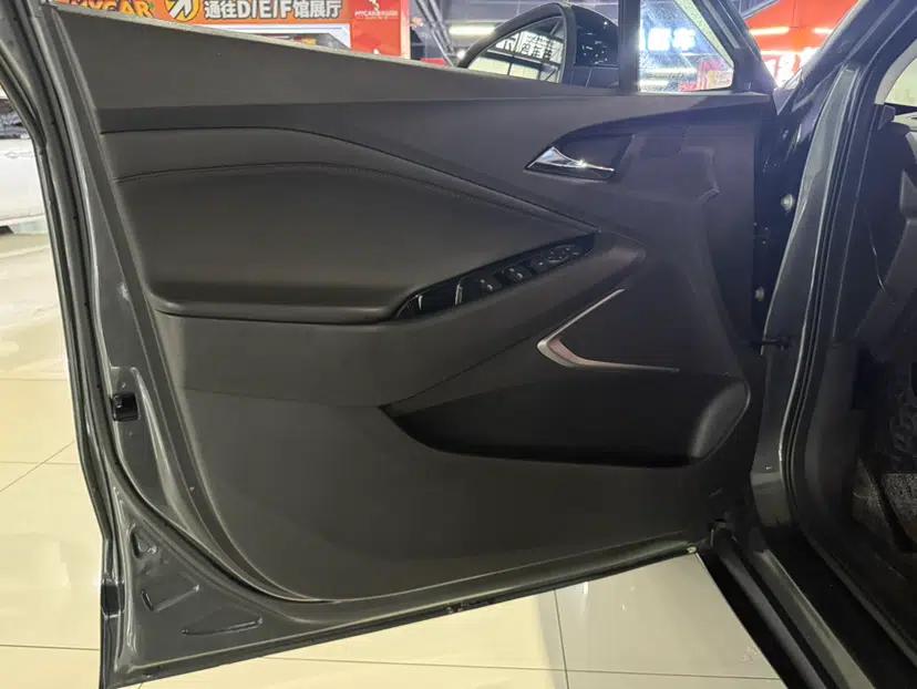 Chevrolet Orlando 2019 Redline 530T Automatic Enjoyment Version (5+2 Seating) China VI — миниатюра 11