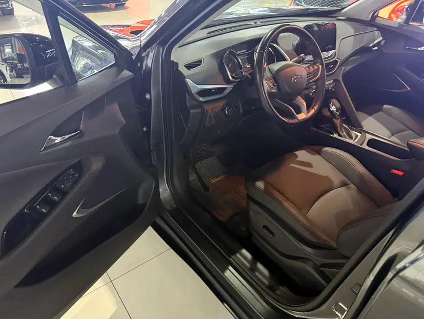 Chevrolet Orlando 2019 Redline 530T Automatic Enjoyment Version (5+2 Seating) China VI — миниатюра 17