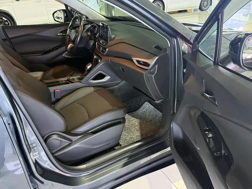 Chevrolet Orlando 2019 Redline 530T Automatic Enjoyment Version (5+2 Seating) China VI — миниатюра 9