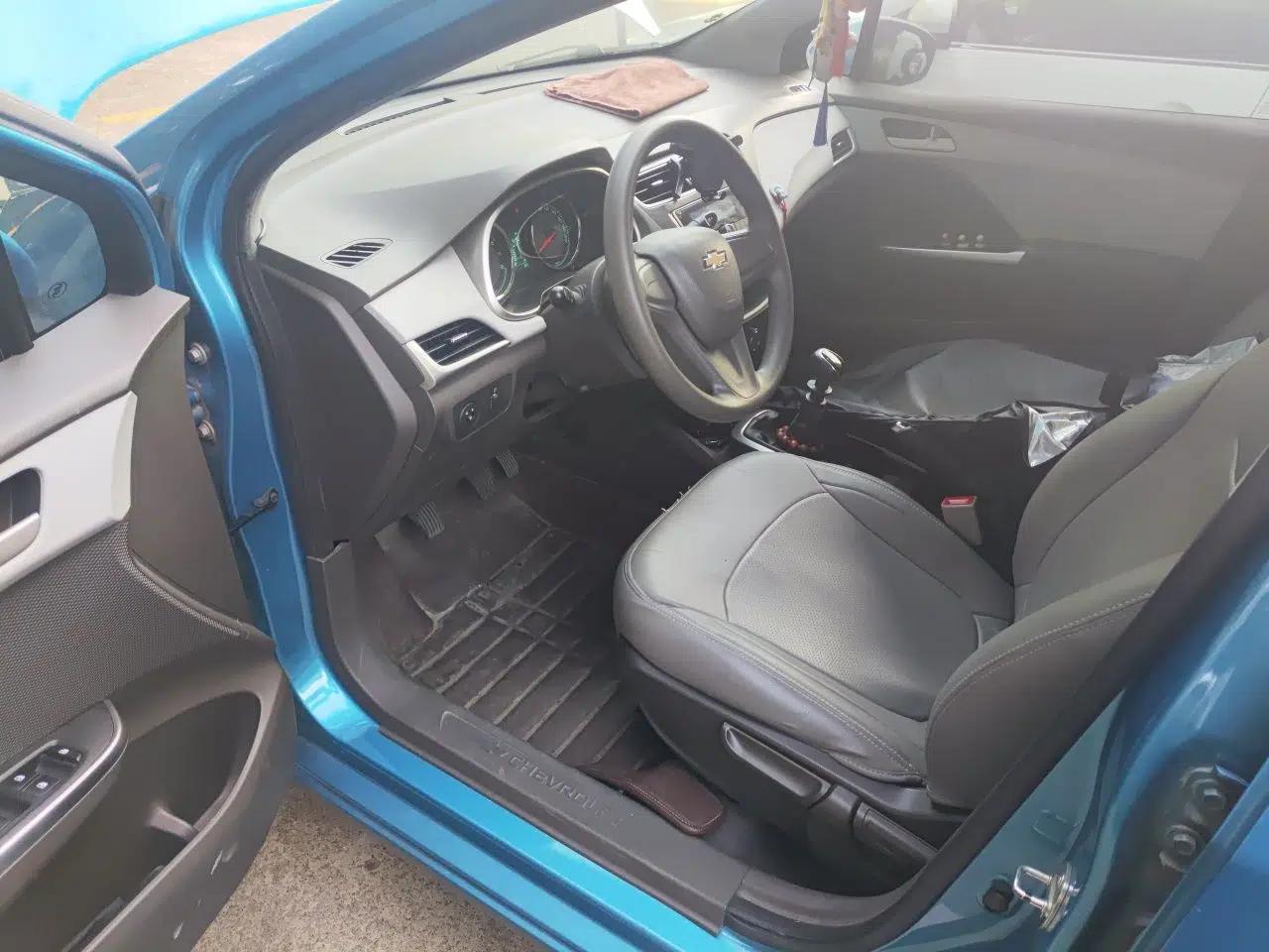 Chevrolet Lova RV 2016 1.5L Manual Comfort Edition — миниатюра 17