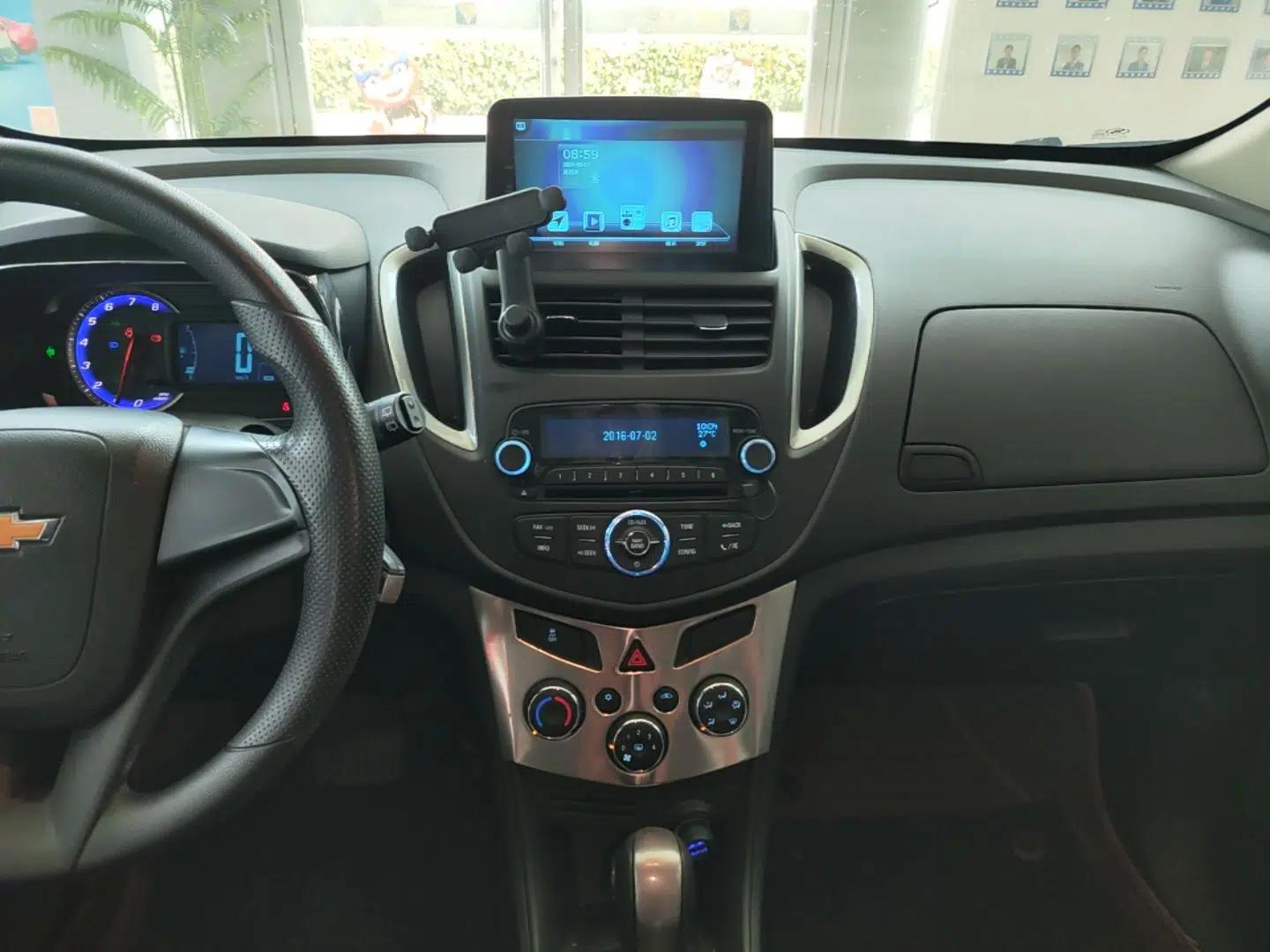 Chevrolet Trax 2014 1.4T Automatic Two-Wheel Drive Comfort Version — миниатюра 16