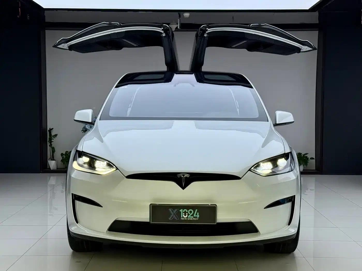 2023 Model X Tri-Motor All-Wheel Drive Plaid Edition — миниатюра 2