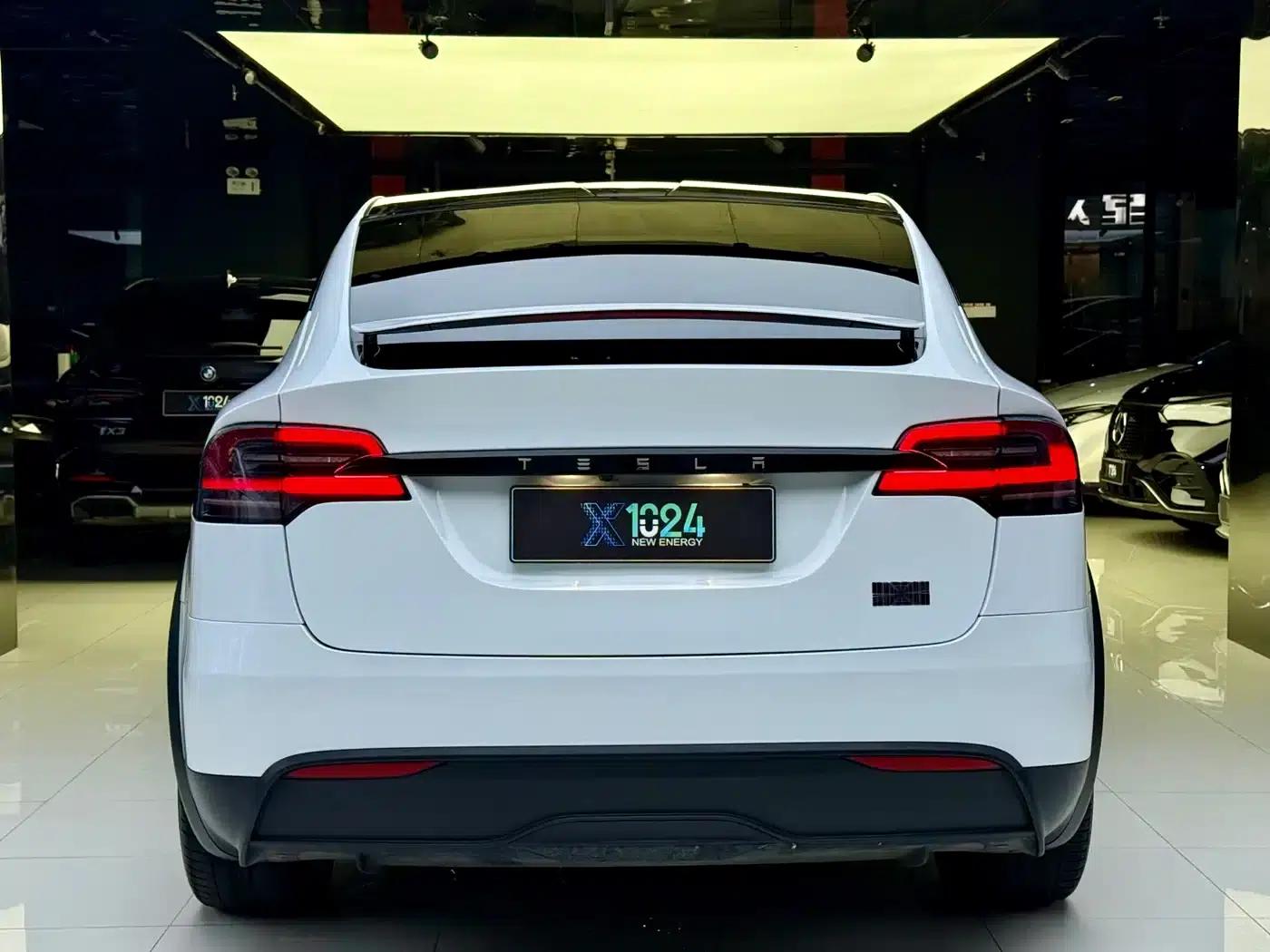 2023 Model X Tri-Motor All-Wheel Drive Plaid Edition — миниатюра 16