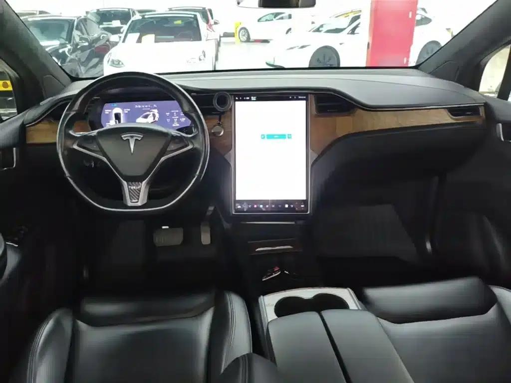 Model X 2019 Long Range — миниатюра 10