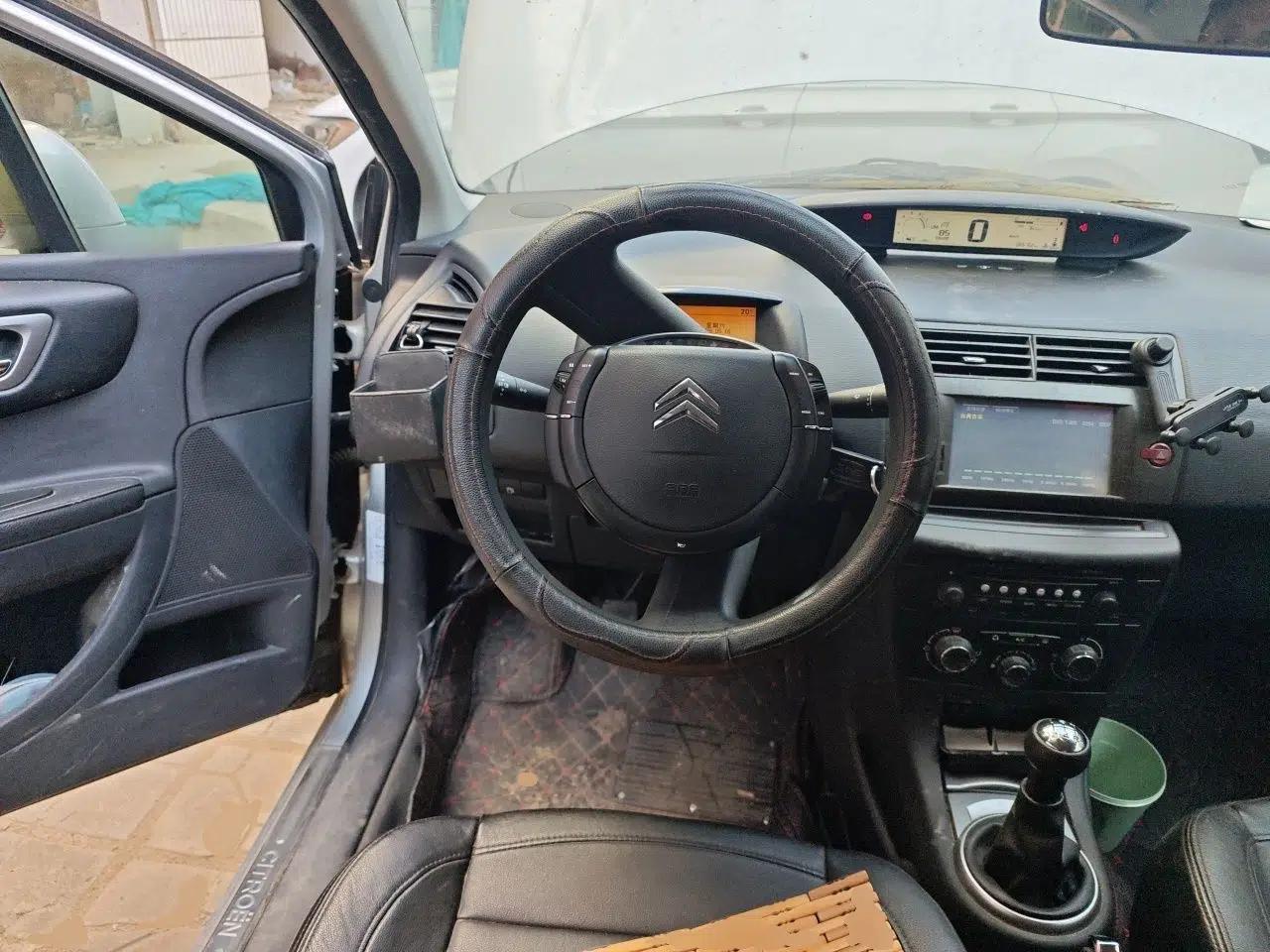Citroen C-Quatre 2011 Sedan 1.6L Manual Fashion Edition — миниатюра 11