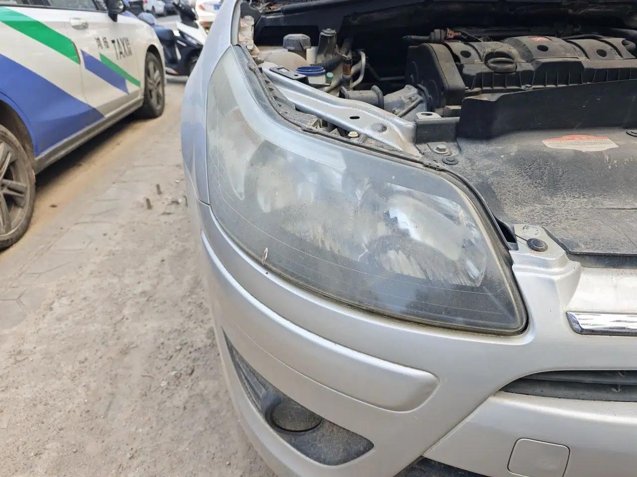 Citroen C-Quatre 2011 Sedan 1.6L Manual Fashion Edition — миниатюра 7