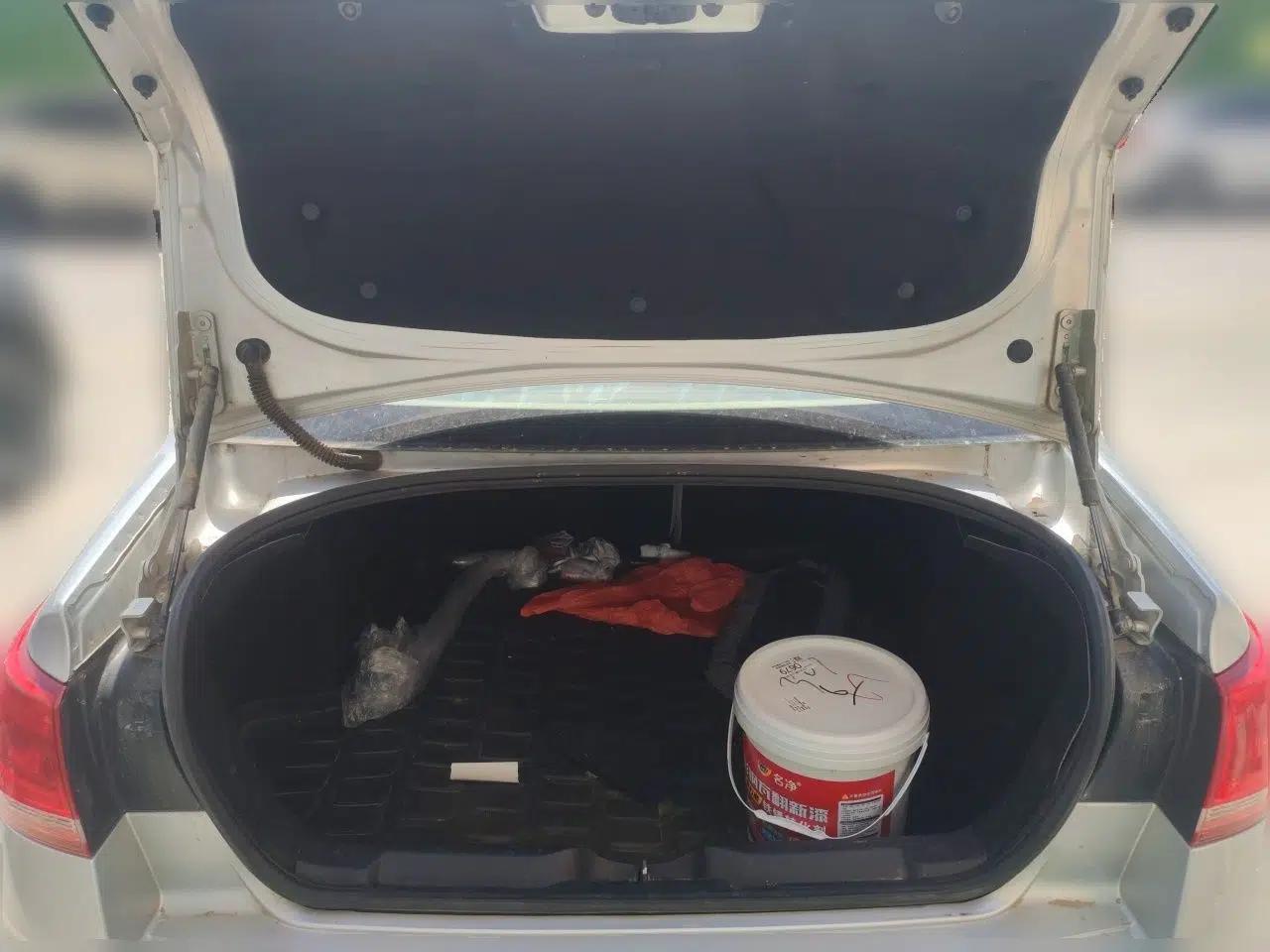 Citroen C-Quatre 2012 Sedan 1.6L Manual Prestige Model — миниатюра 20