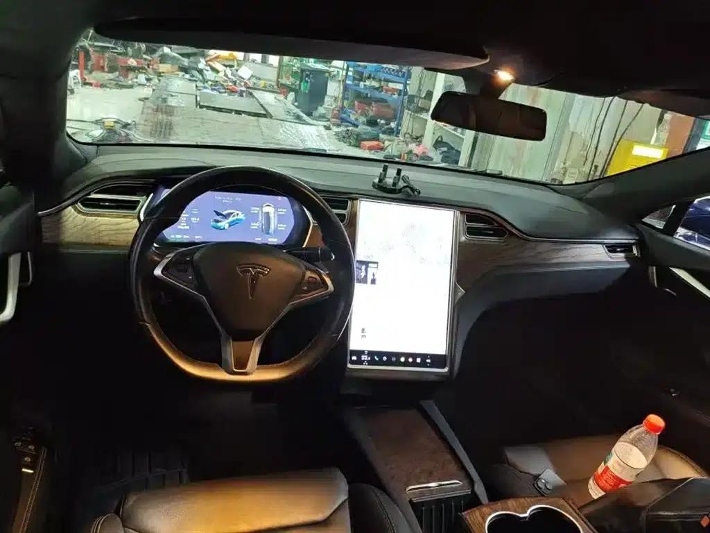 2017 Model S 75D Standard Range — миниатюра 7