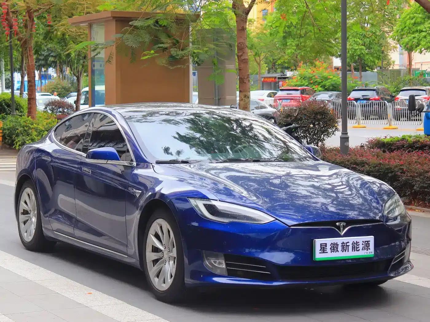 2017 Model S 75D Standard Range — миниатюра 3