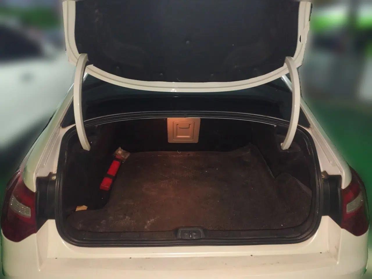 Citroen C5 2013 2.3L Automatic Zunyu Model — миниатюра 20