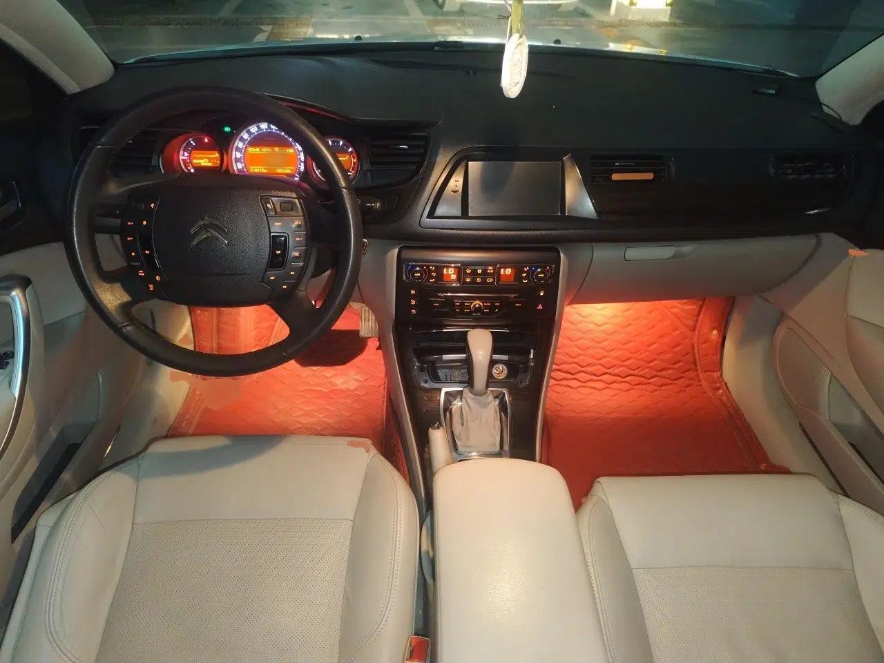 Citroen C5 2013 2.3L Automatic Zunyu Model — миниатюра 10