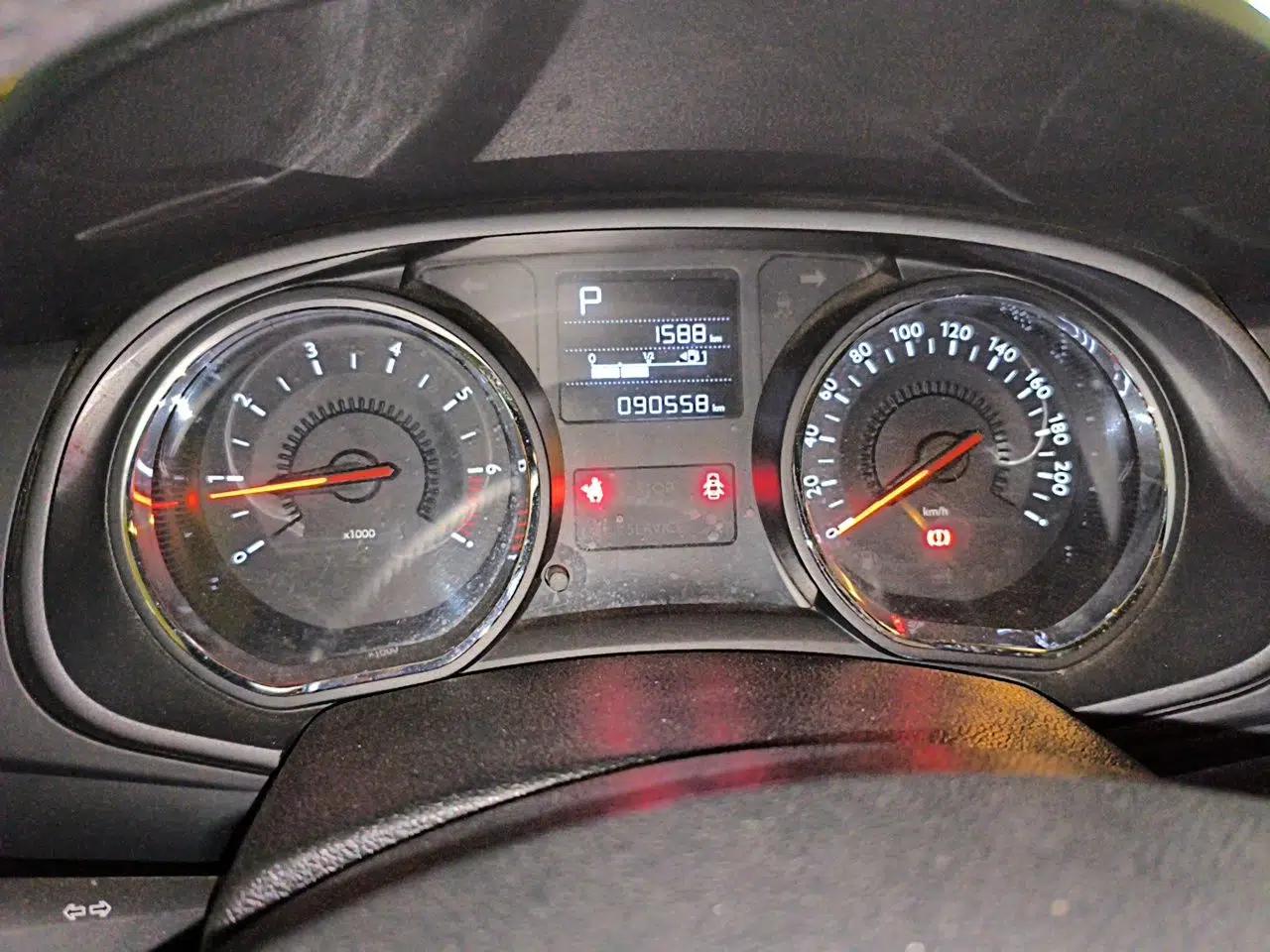 Citroen C3-XR 2015 1.6THP Automatic Flagship Model — миниатюра 12