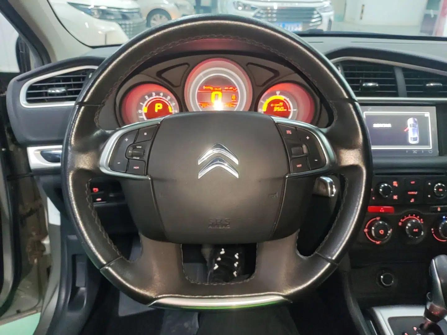 Citroen C4L 2015 1.8L Automatic Luxury Edition — миниатюра 14