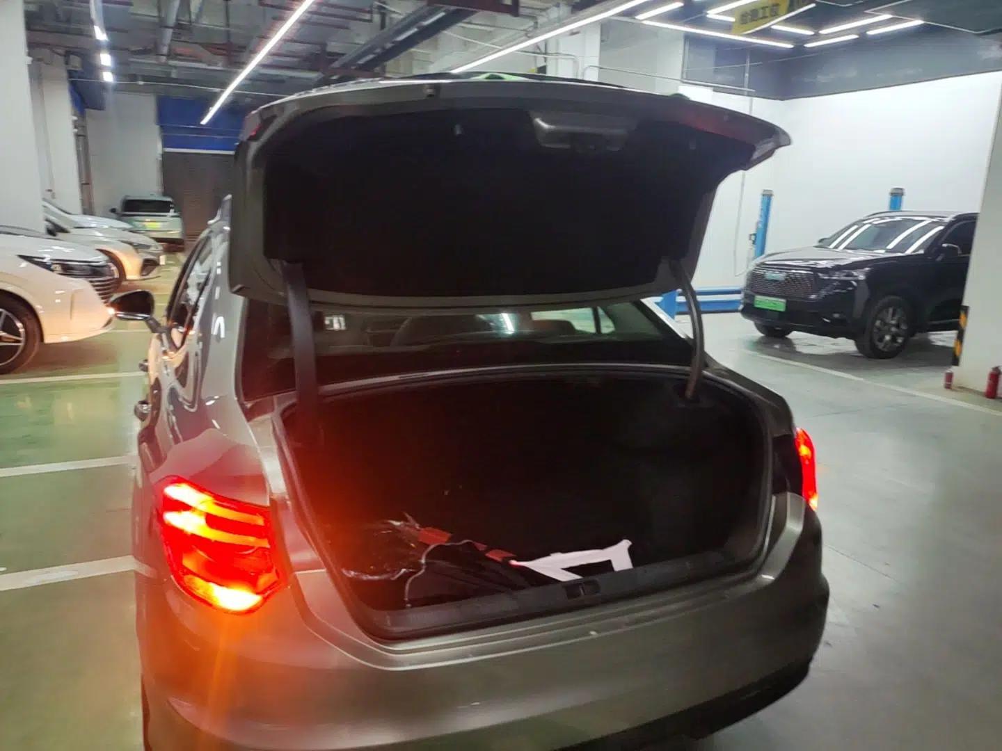 Citroen C4L 2015 1.8L Automatic Luxury Edition — миниатюра 22