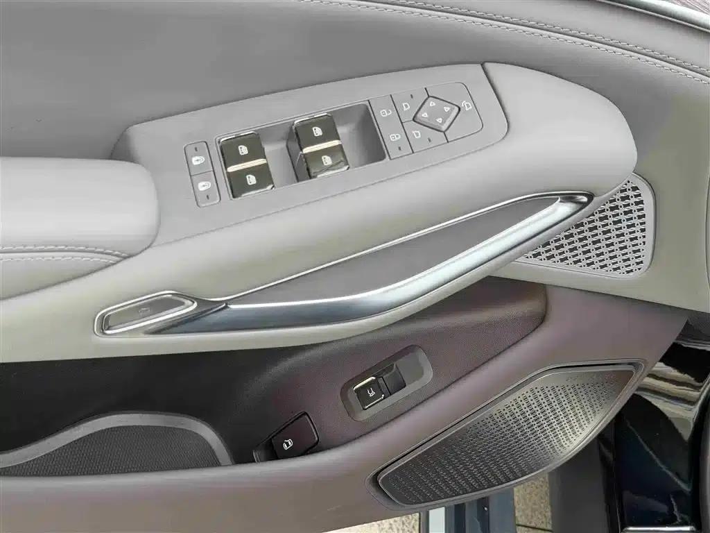 Denza N9 2026 Premium Edition — миниатюра 13