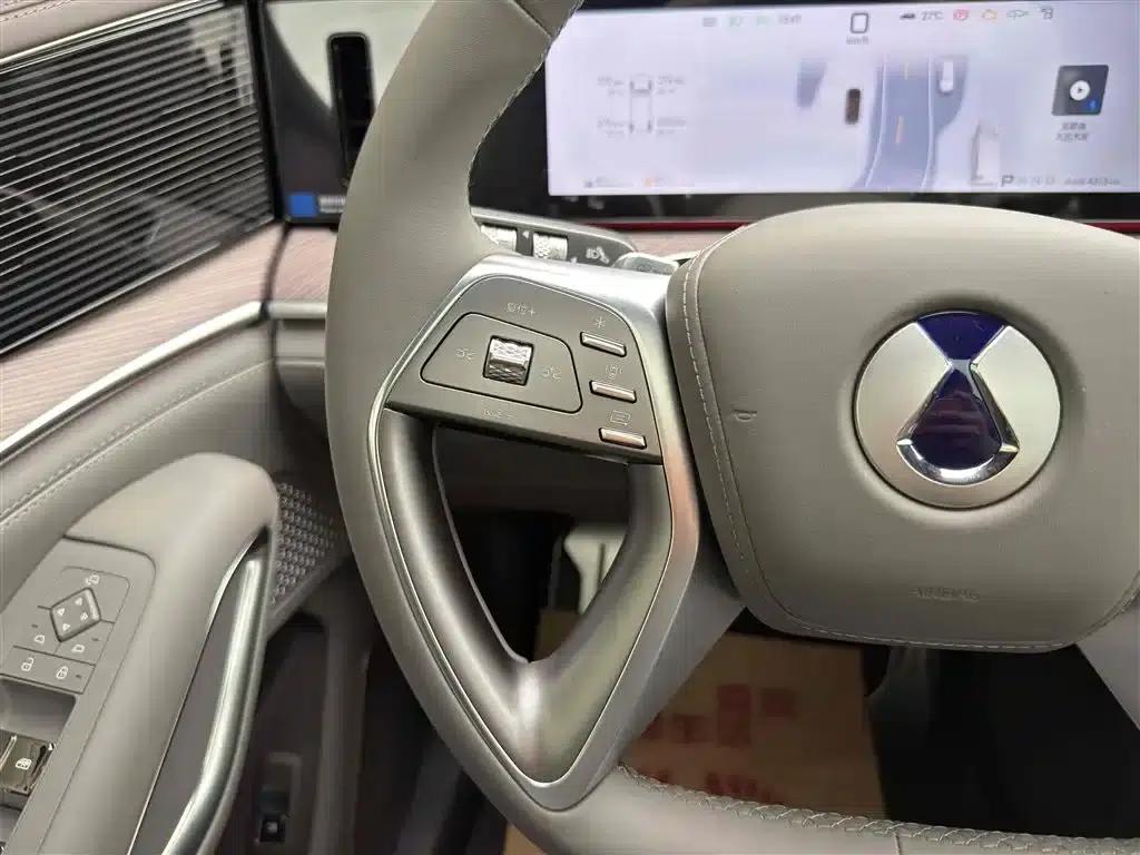 Denza N9 2026 Premium Edition — миниатюра 16