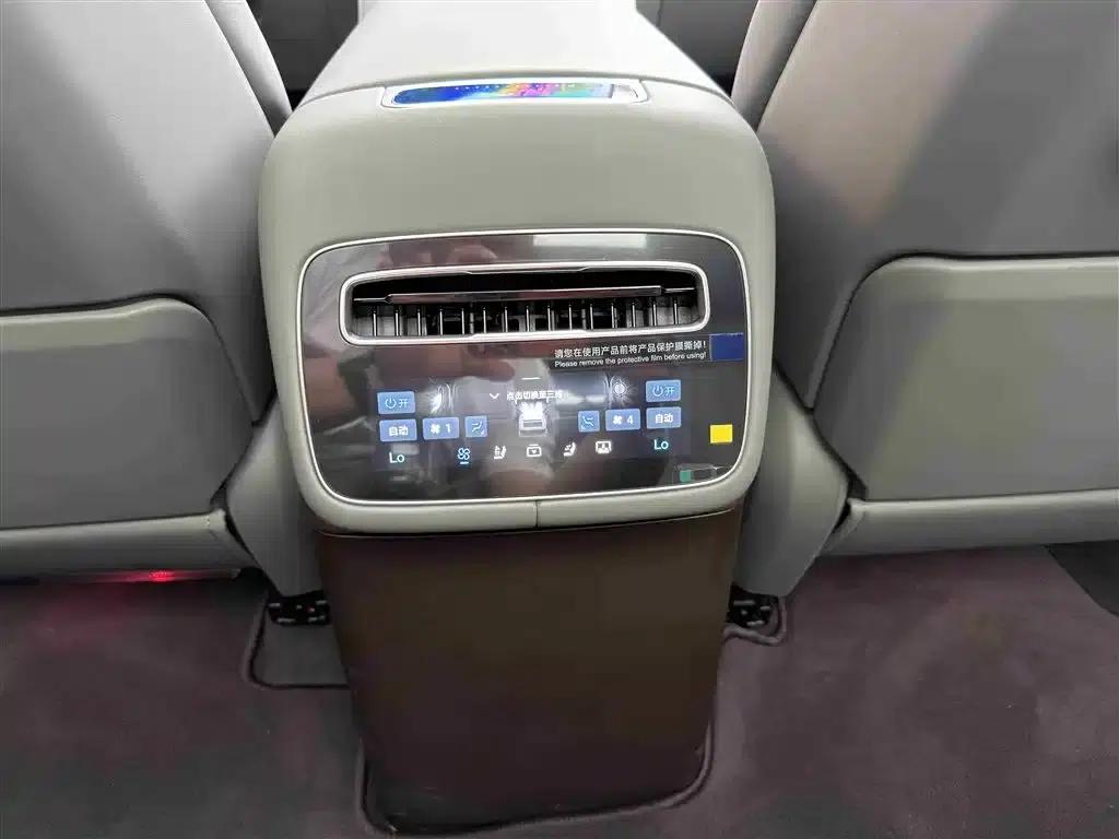 Denza N9 2026 Premium Edition — миниатюра 21