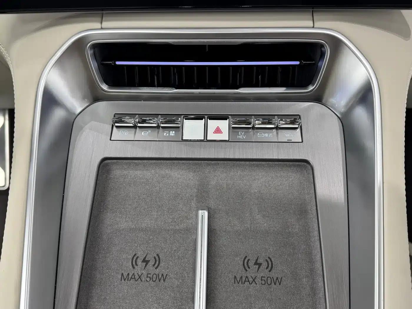 Denza N9 2025 Premium Edition — миниатюра 15