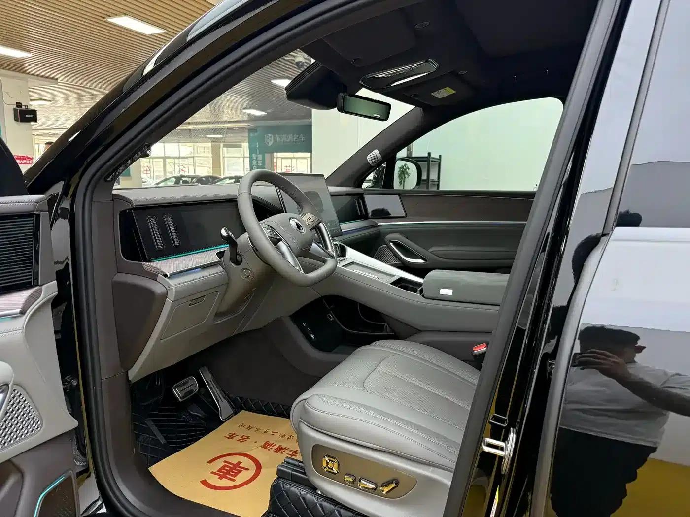 Denza N9 2025 Flagship Edition — миниатюра 4