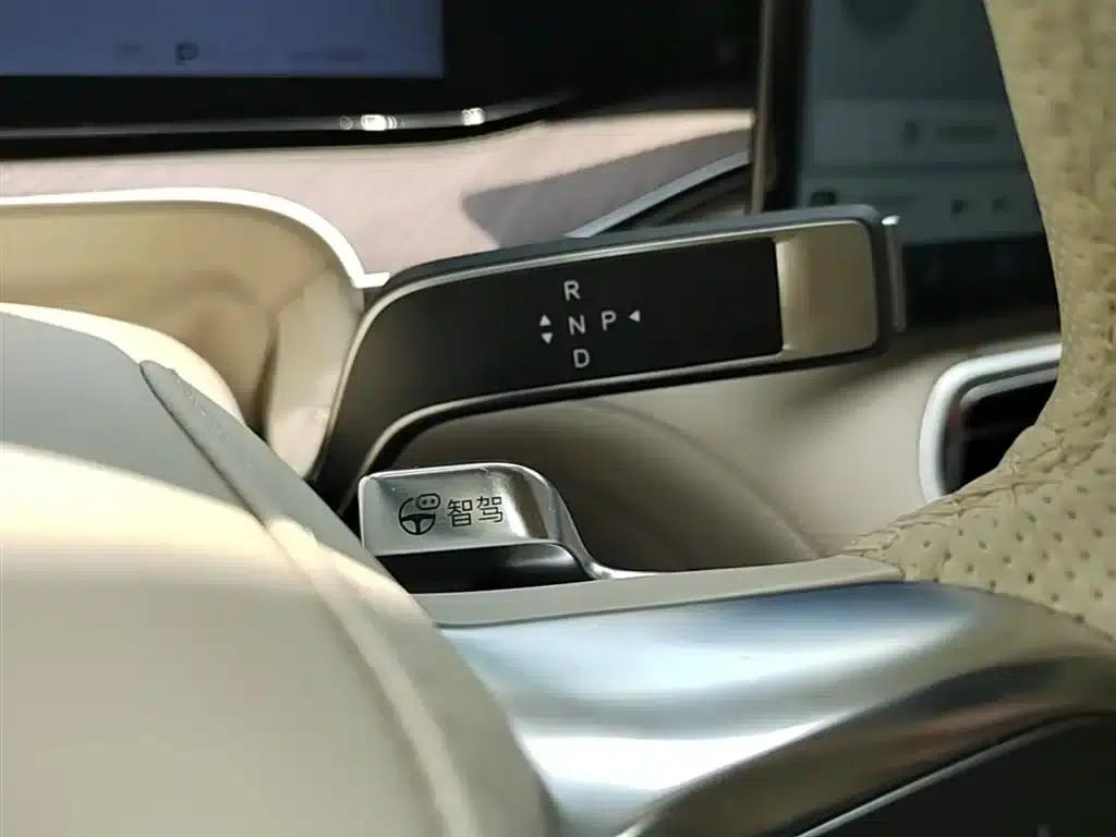 Denza N9 2025 Flagship Edition — миниатюра 14