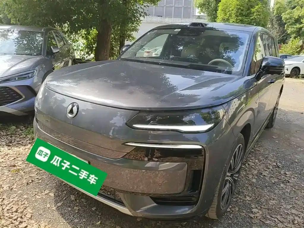Denza N9 2025 Flagship Edition — миниатюра 2