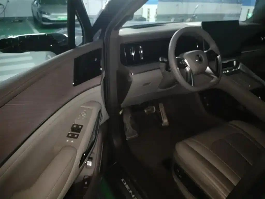 Denza N9 2025 Flagship Edition — миниатюра 16