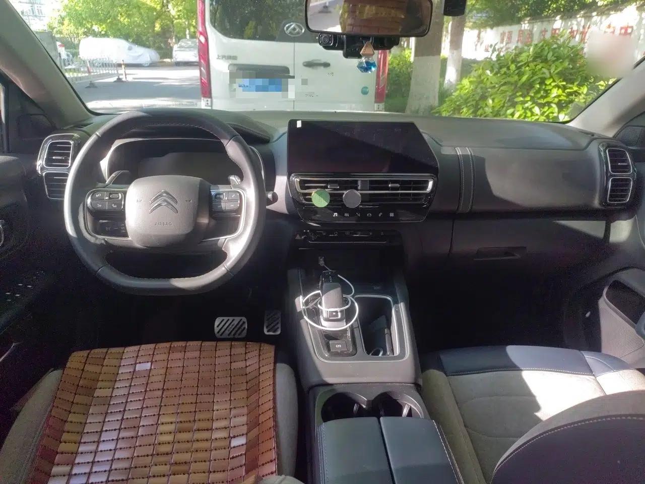Citroen C5 AIRCROSS 2022 400THP Co-Creation Edition — миниатюра 10
