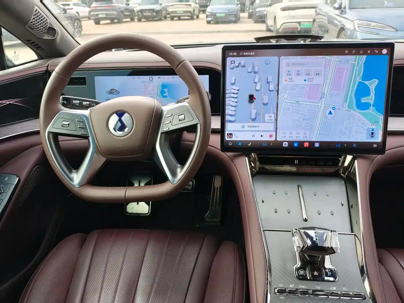 Denza Z9 GT 2024 1100 AWD Ultra Edition — миниатюра 16