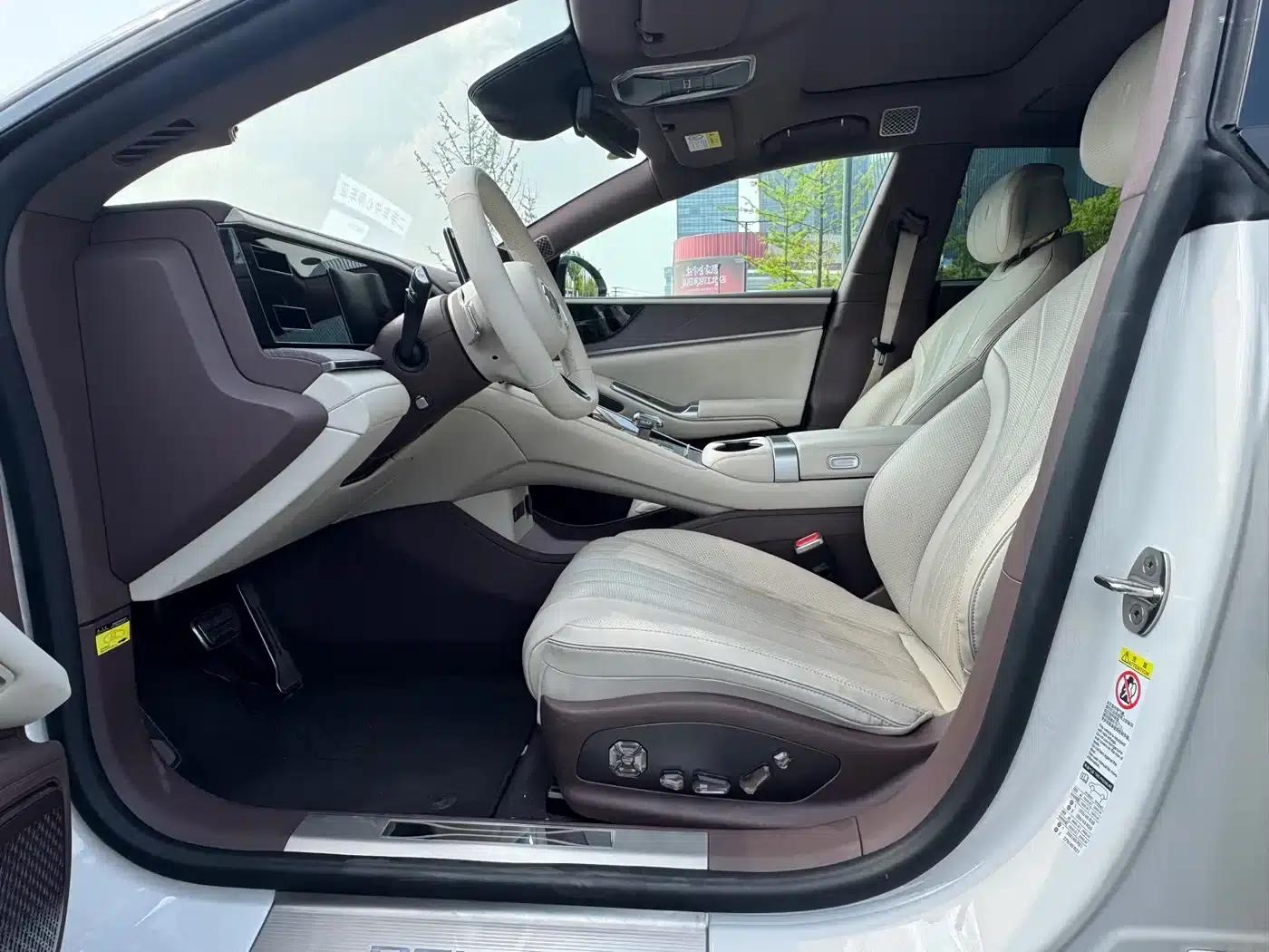 Denza Z9 GT 2024 1100 AWD Ultra Edition — миниатюра 10