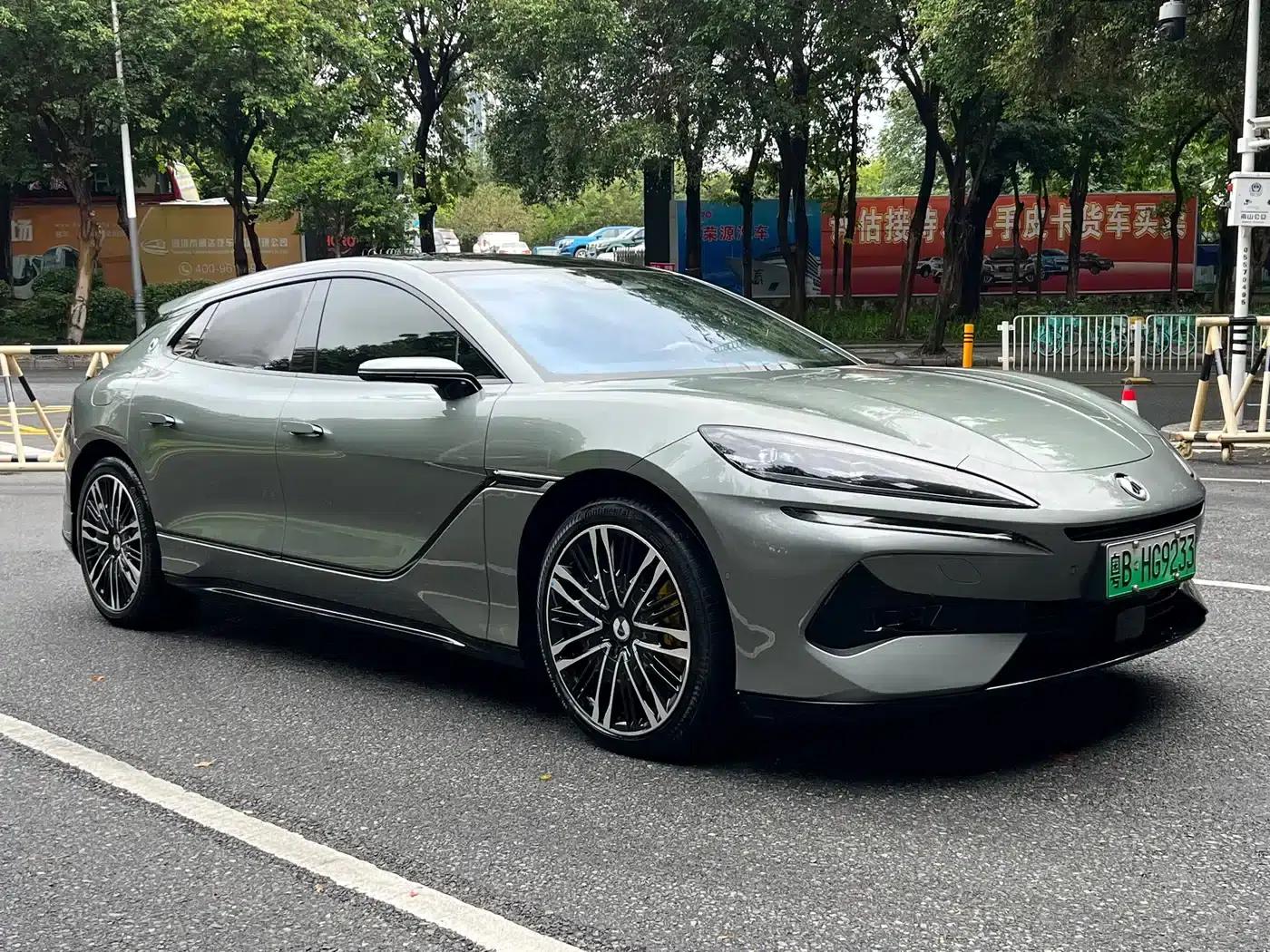 Denza Z9 GT 2024 1100 AWD Ultra Edition — миниатюра 3