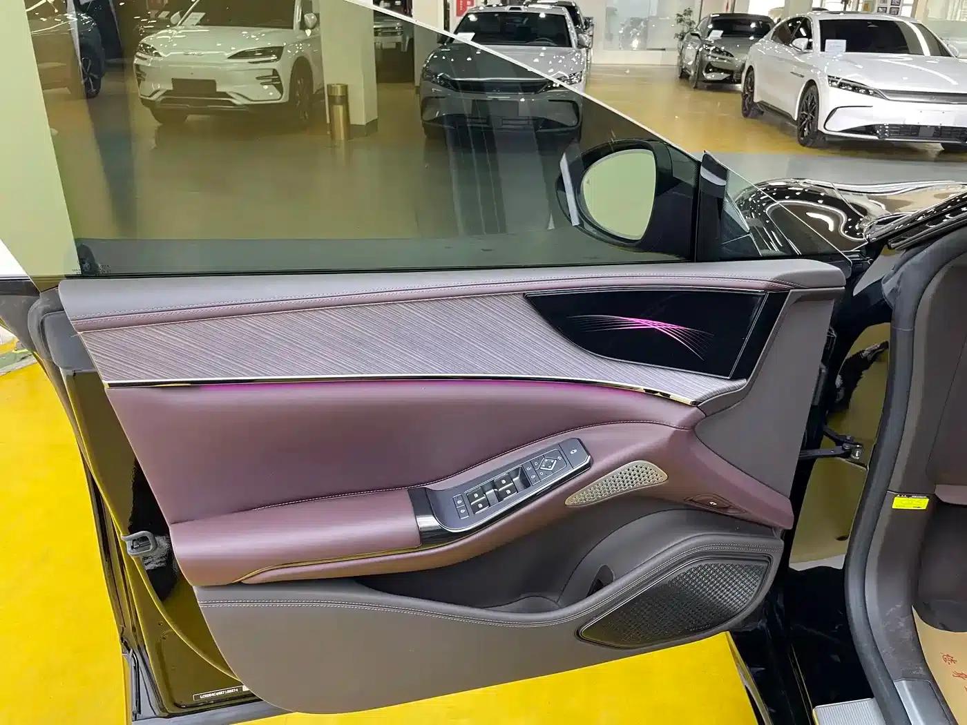 Denza Z9 GT 2024 1100 AWD Max Edition — миниатюра 3