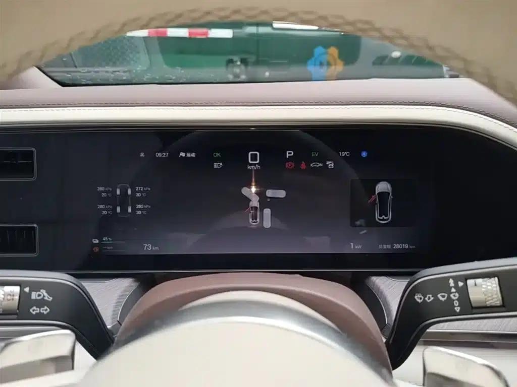 Denza Z9 GT 2024 1100 AWD Ultra Edition — миниатюра 12