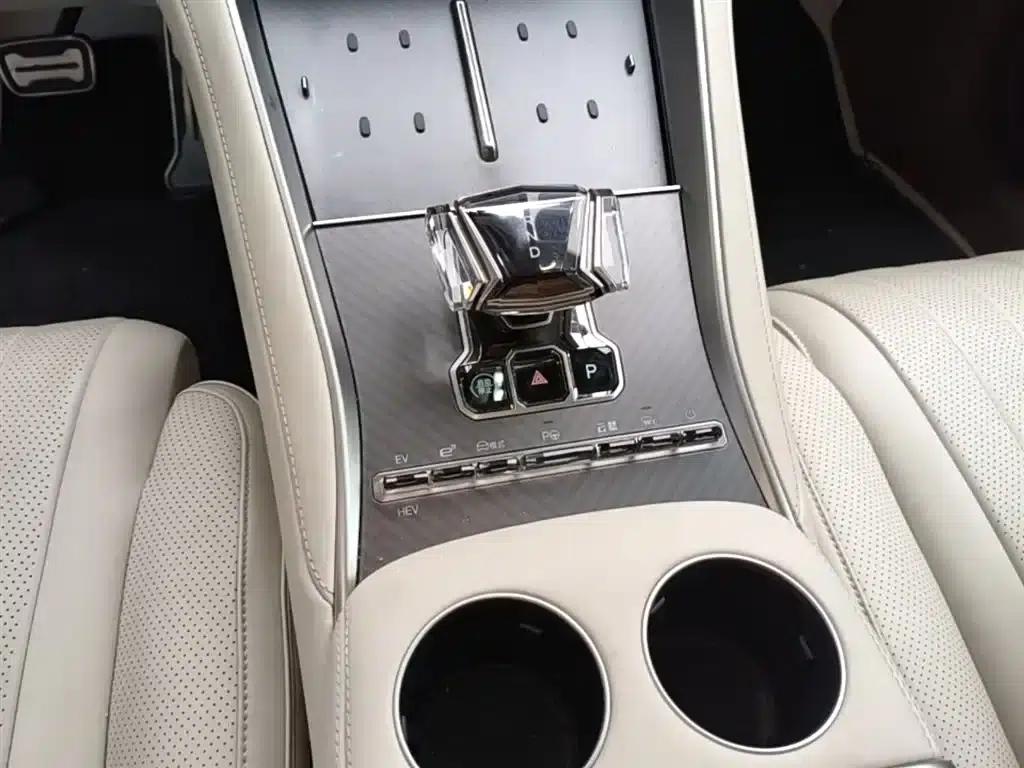 Denza Z9 GT 2024 1100 AWD Ultra Edition — миниатюра 14