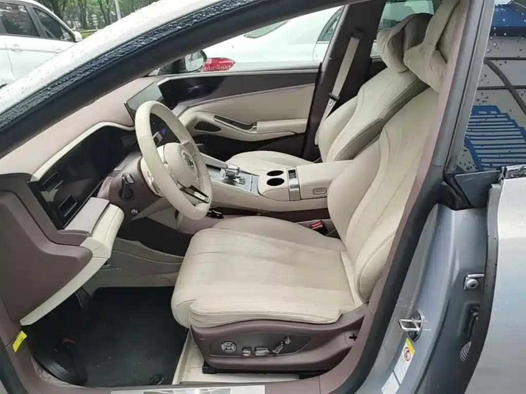 Denza Z9 GT 2024 1100 AWD Ultra Edition — миниатюра 15