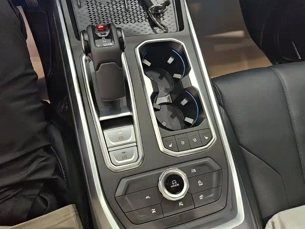 Tank 400 New Energy 2024 Hi4-T Off-Road Edition — миниатюра 14