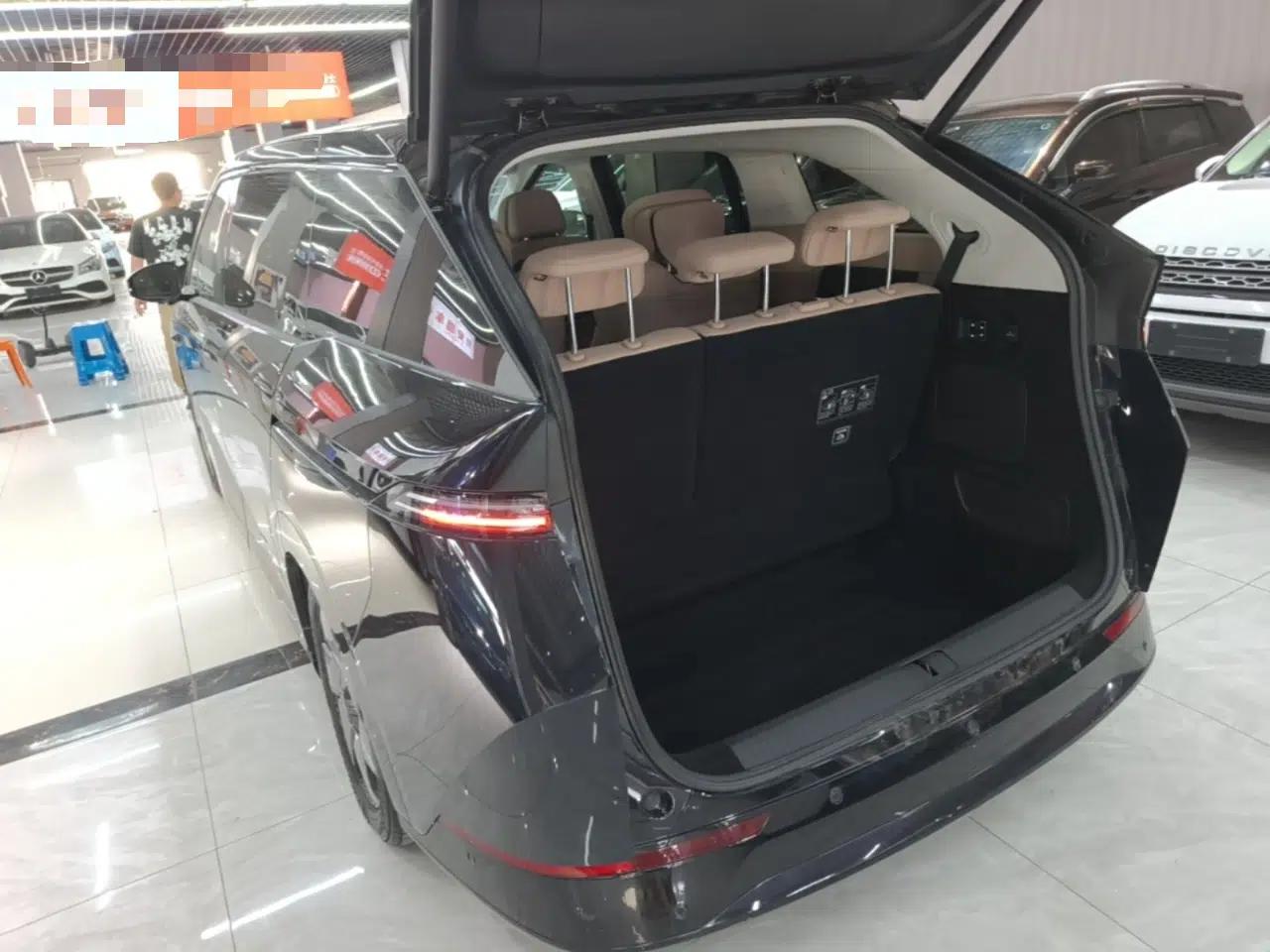 XPeng X9 2024 610 Long-Range Pro — миниатюра 4