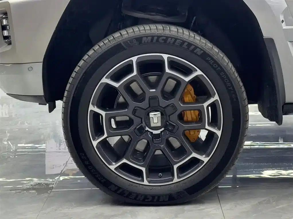 Tank 700 New Energy 2024 Hi4-T Extreme Edition — миниатюра 4
