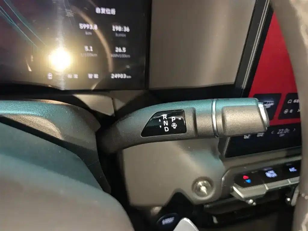 Tank 300 New Energy 2025 Hi4-T 37.1kWh — миниатюра 14