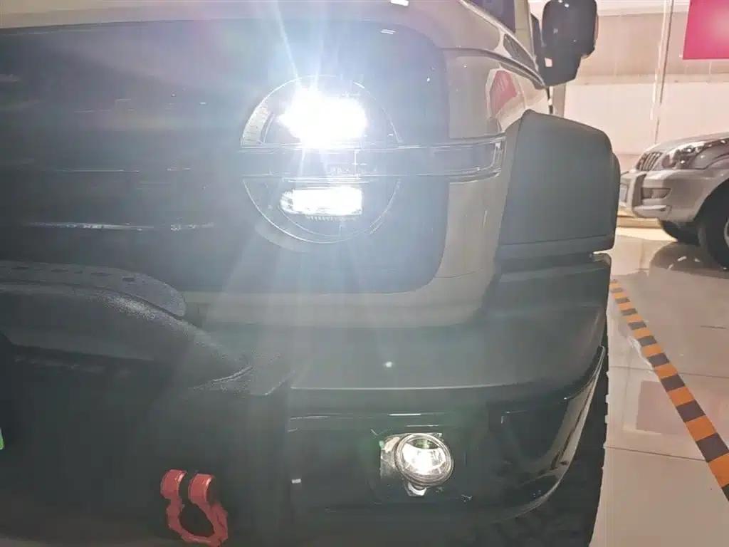 Tank 300 New Energy 2025 Hi4-T 37.1kWh — миниатюра 24