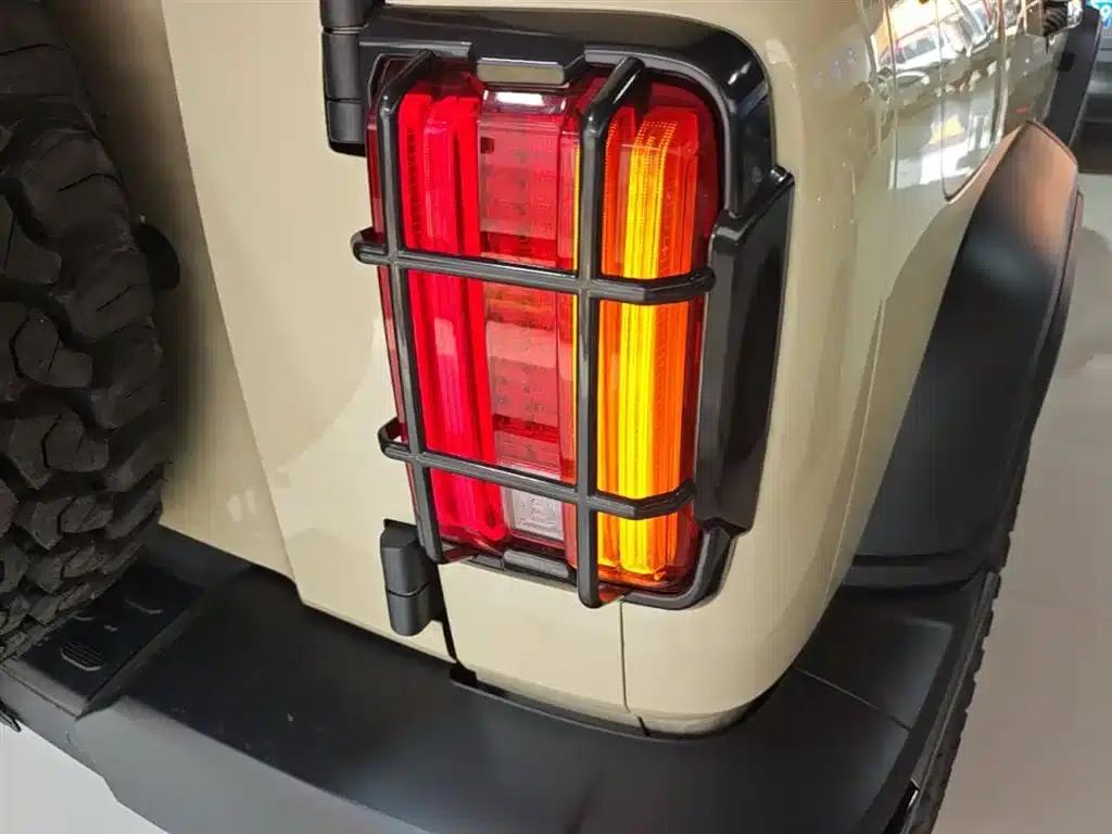 Tank 300 New Energy 2025 Hi4-T 37.1kWh — миниатюра 8