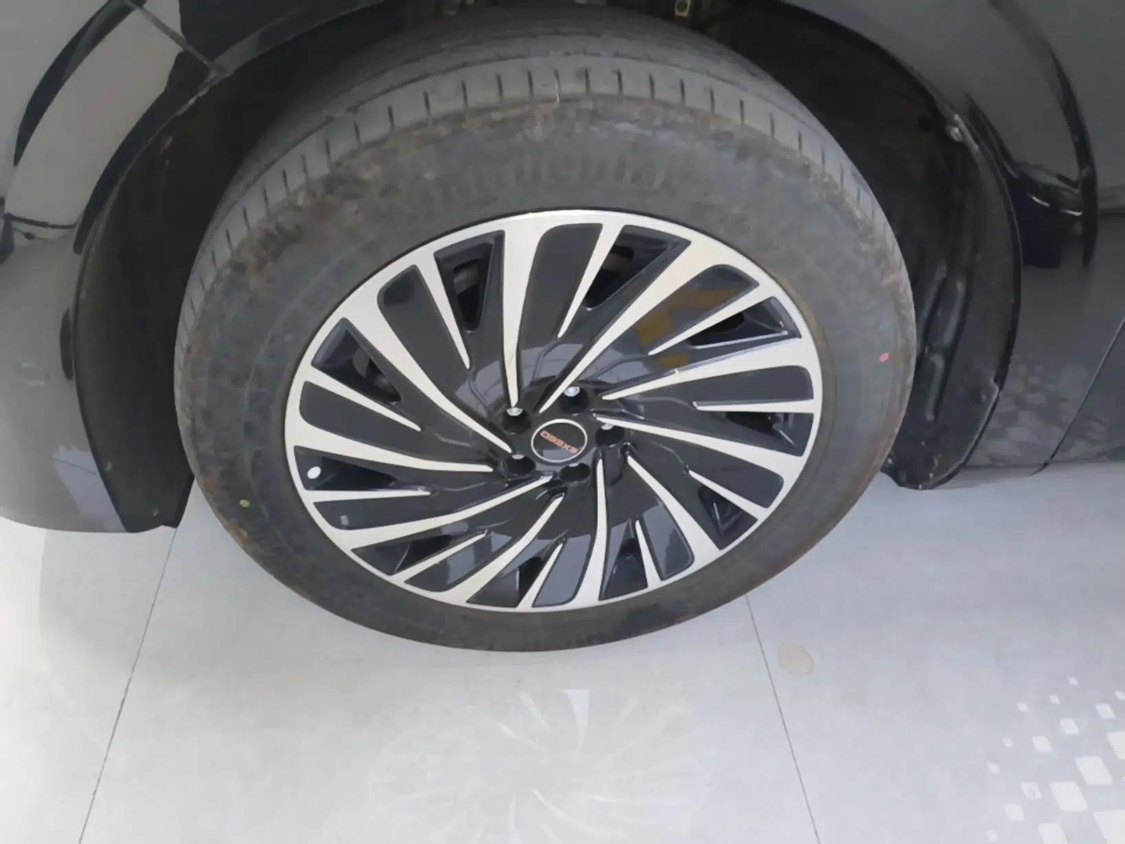 EXEED Star Era ET 2024 Extended-Range 240 Ultra All-Wheel Drive — миниатюра 8