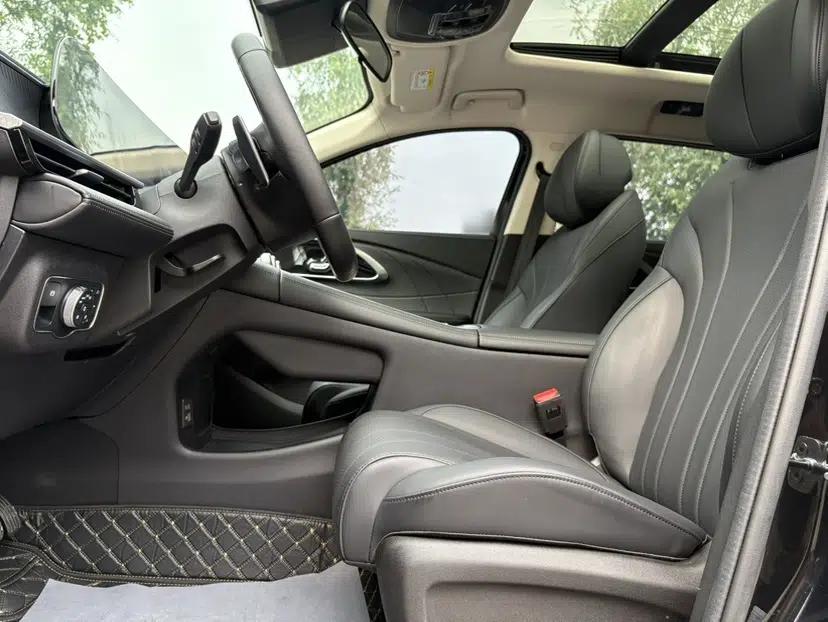 EXEED Lingyun 2025 300T Two-Wheel Drive Starry Edition — миниатюра 15