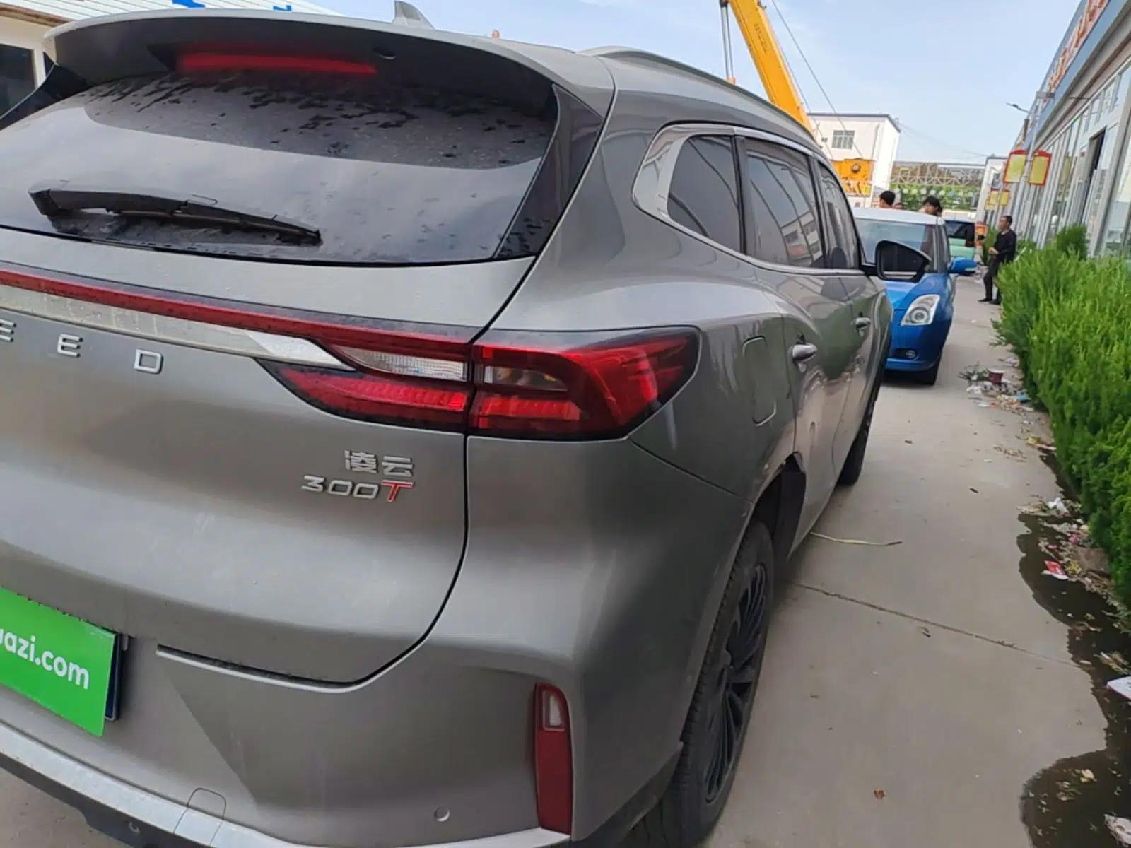 EXEED Lingyun 2023 300T Two-Wheel Drive Starry Edition — миниатюра 7