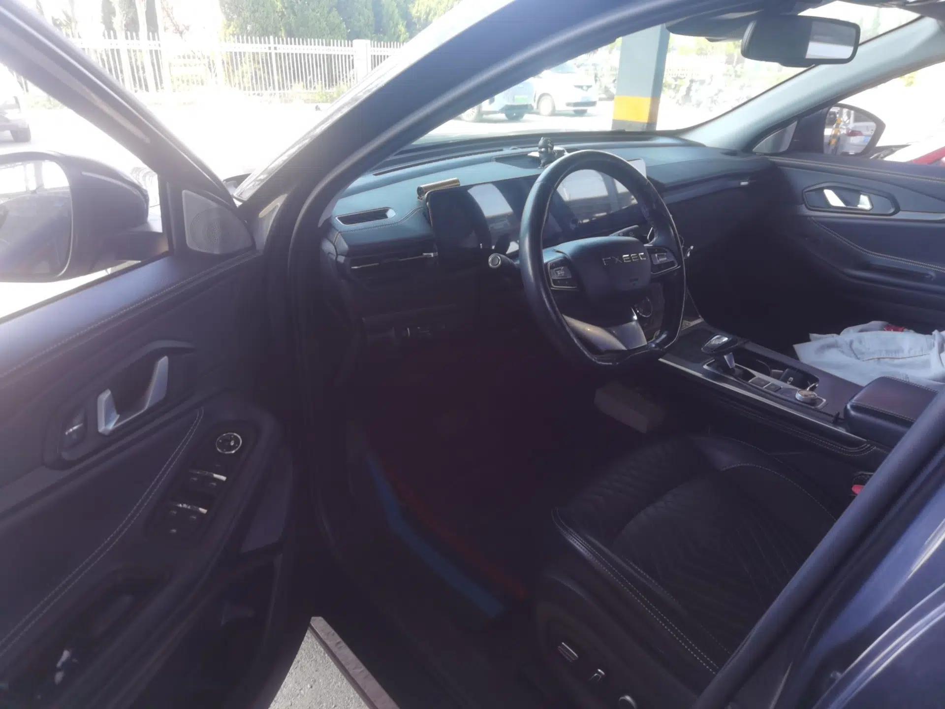 EXEED Lingyun 2023 400T Four-Wheel Drive Star Prestige Edition — миниатюра 17