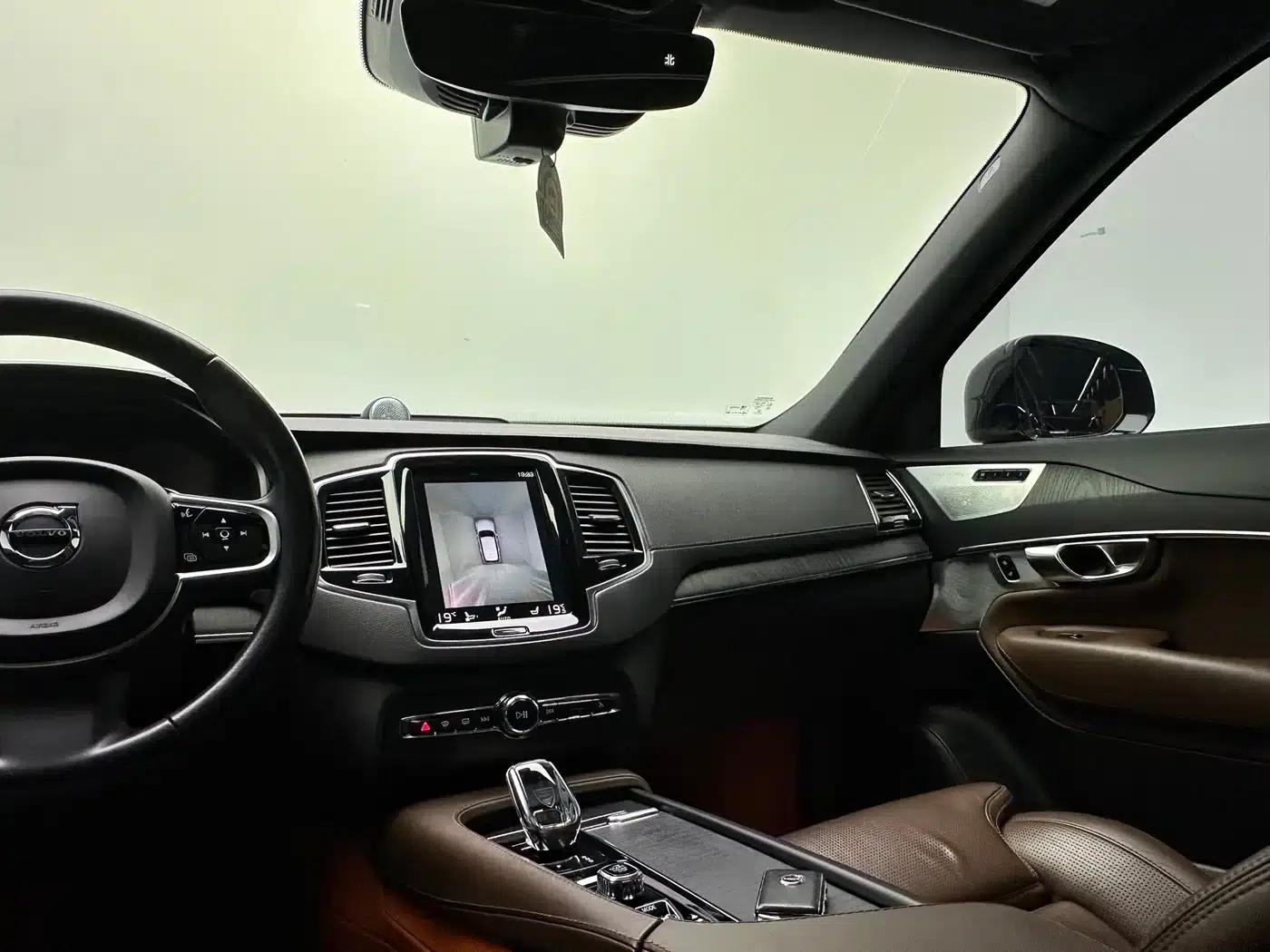 2021 Volvo XC90 B6 Inscription Luxury Edition 7-seater — миниатюра 15