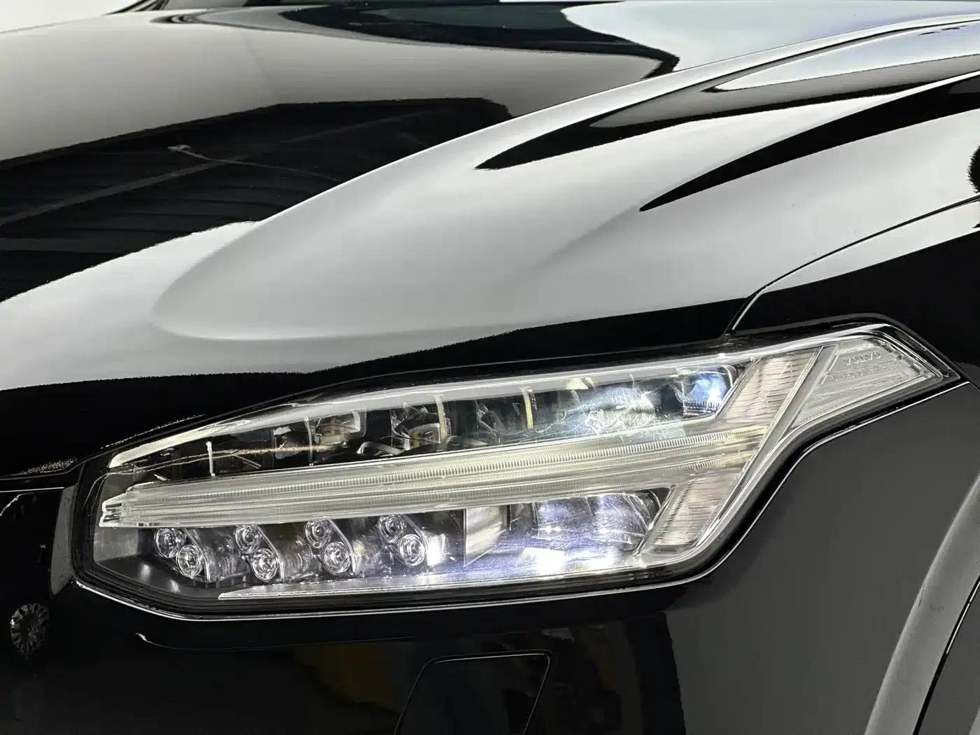 2021 Volvo XC90 B6 Inscription Luxury Edition 7-seater — миниатюра 17