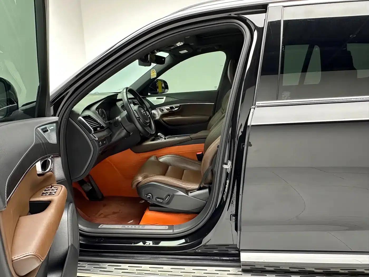 2021 Volvo XC90 B6 Inscription Luxury Edition 7-seater — миниатюра 7
