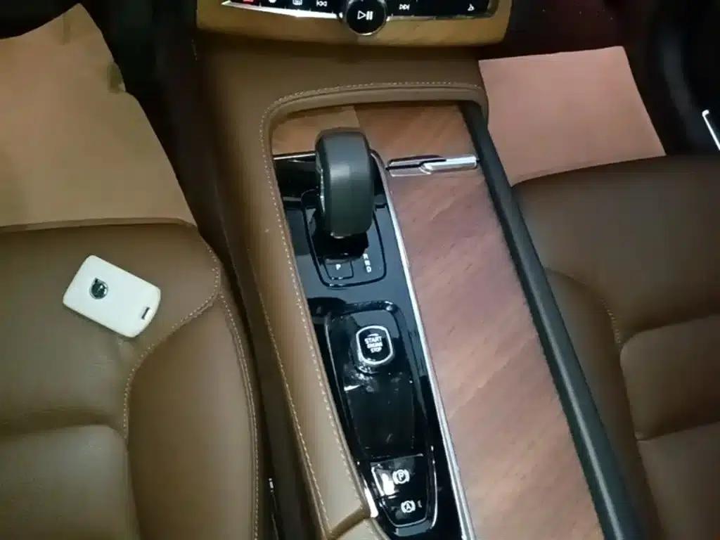 2024 Volvo XC90 B6 Inscription Luxury Edition 7-seater — миниатюра 14